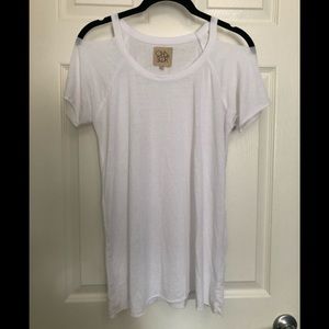 Chaser cut-out shoulder t-shirt